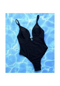 Intica - Strój kąpielowy jednoczęściowy z paseczkami na plażę i basen Tana. Kolor: czarny. Materiał: materiał #1