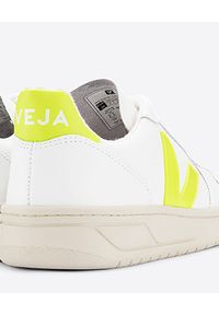 Veja - VEJA - Skórzane sneakersy V10 Jaune Fluo. Okazja: na co dzień. Kolor: biały. Materiał: bawełna, jersey, guma, poliester. Wzór: aplikacja, kolorowy #3