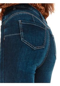 TOP SECRET - Jeansy push up. Kolor: niebieski. Materiał: jeans #3