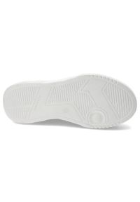 CheBello - Białe Sneakersy Chebello Modne Obuwie Damskie Na Platformie. Okazja: na co dzień. Zapięcie: zamek. Kolor: biały. Materiał: jeans, skóra. Wzór: kwiaty, aplikacja. Obcas: na platformie. Sport: turystyka piesza