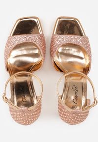 Renee - Szampańskie Cyrkoniowe Sandały na Szpilce z Kwadratowym Noskiem Sororia. Okazja: na imprezę. Kolor: złoty. Materiał: skóra. Wzór: aplikacja. Obcas: na szpilce. Styl: glamour, elegancki #8