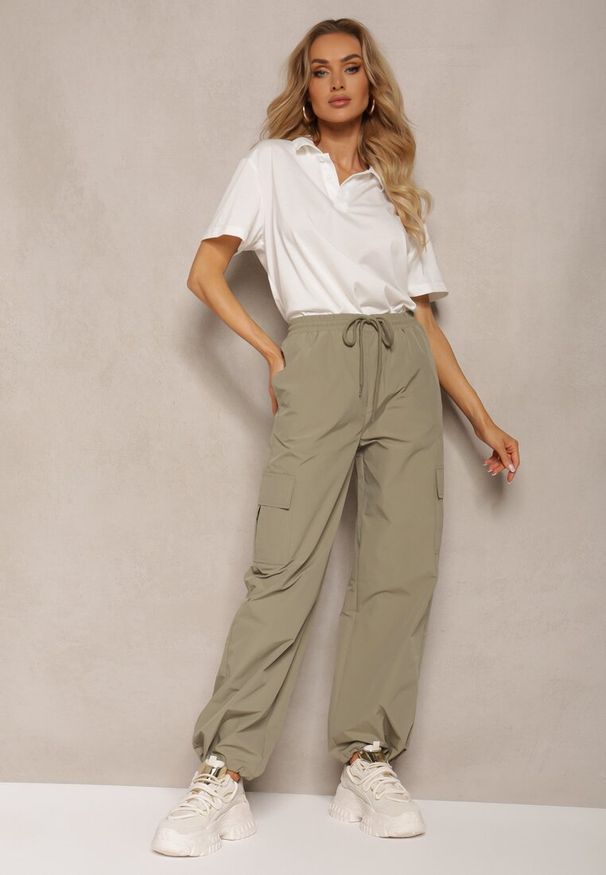 Renee - Zielone Bojówki Spodnie z Gumką w Pasie z Szerokimi Nogawkami ze Ściągaczami Nellava. Okazja: na co dzień. Kolor: zielony. Styl: casual, elegancki