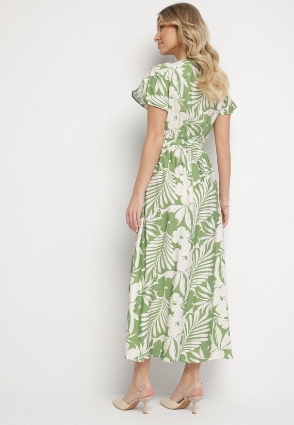 Born2be - Zielona Sukienka Wiskozowa Rozkloszowana we Florystyczny Elaviela. Kolor: zielony. Materiał: wiskoza. Wzór: kwiaty