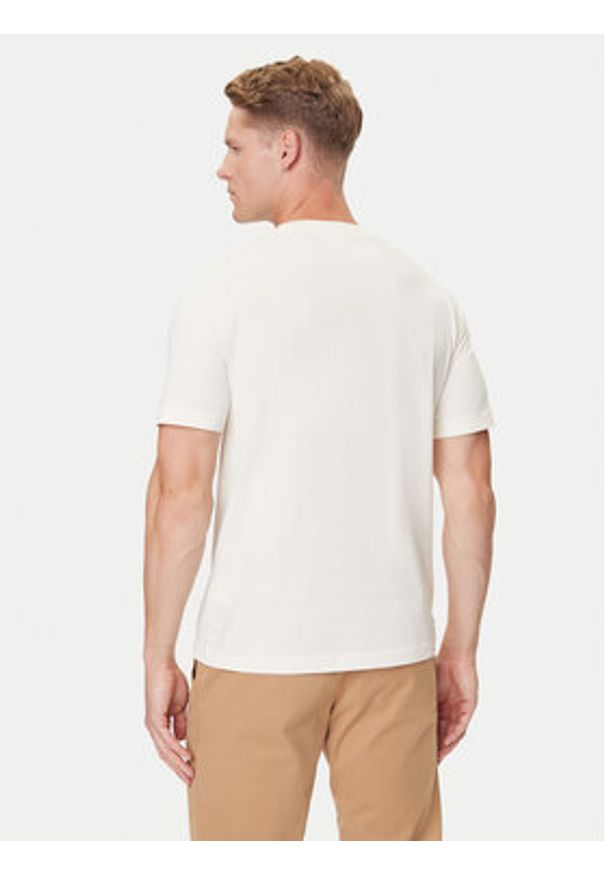 GANT - Gant T-Shirt 2003342 Écru Regular Fit. Materiał: bawełna