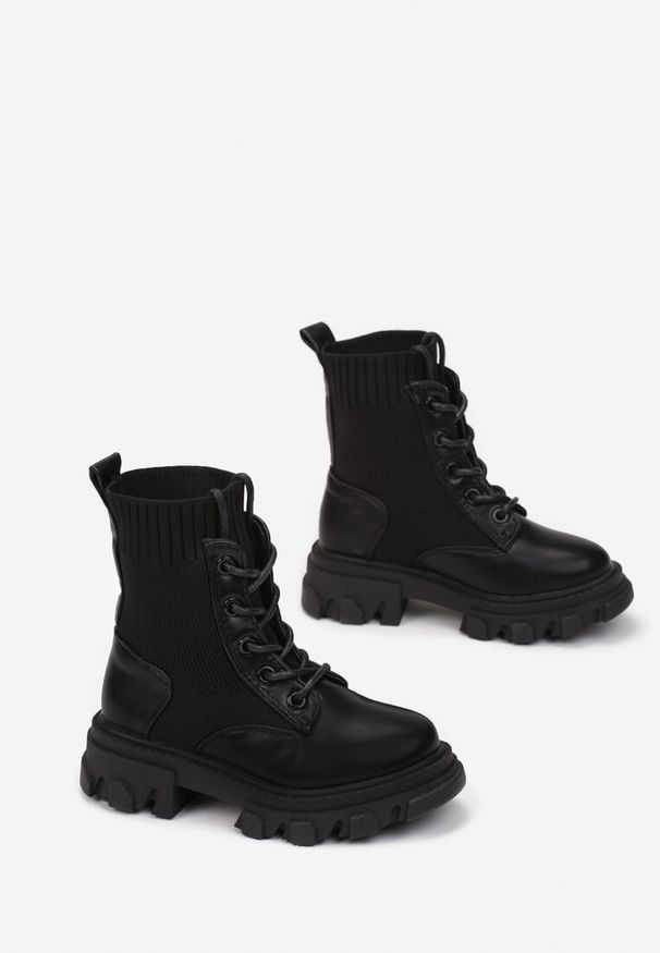 Born2be - Czarne Botki Eunaea. Wysokość cholewki: za kostkę. Zapięcie: bez zapięcia. Kolor: czarny. Materiał: materiał. Szerokość cholewki: normalna