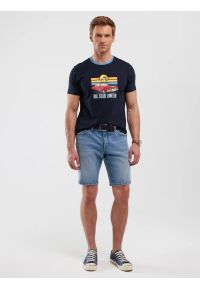 Big-Star - Koszulka męska z kolorowym nadrukiem granatowa Ralier 403. Okazja: na co dzień. Kolor: niebieski. Materiał: bawełna, jeans, materiał. Wzór: nadruk, kolorowy. Styl: vintage, retro, klasyczny, casual #3