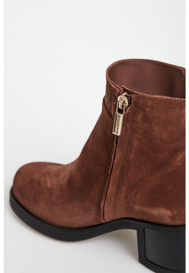 Baldinini - Botki damski zamszowe BALDININI. Materiał: zamsz