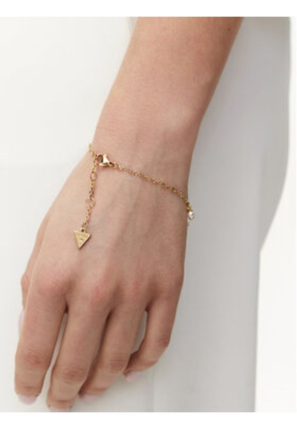 Guess Bransoletka JUBB05 134JW Złoty. Materiał: metalowe. Kolor: złoty