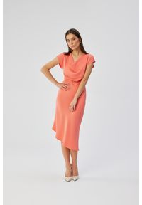 Stylove - Elegancka asymetryczna sukienka z dekoltem woda pomarańczowa. Typ kołnierza: dekolt woda. Kolor: pomarańczowy. Typ sukienki: asymetryczne. Styl: elegancki #2