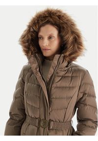 Guess Płaszcz zimowy W5BL29 W2802 Brązowy Regular Fit. Kolor: brązowy. Materiał: syntetyk. Sezon: zima #8