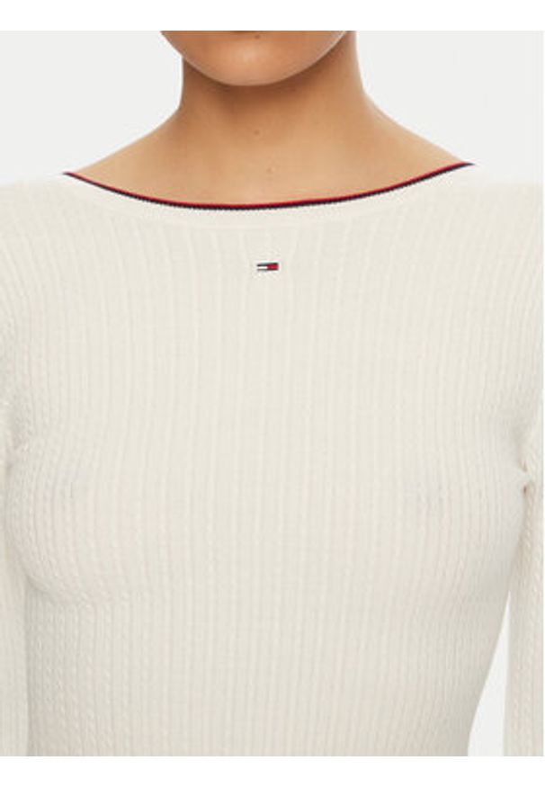 Tommy Jeans Sukienka dzianinowa DW0DW19469 Écru Slim Fit. Materiał: bawełna, syntetyk