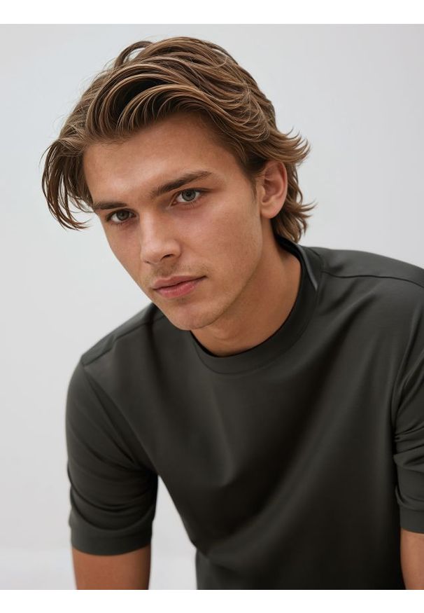 Reserved - T-shirt regular z bawełny - jasny zielony. Kolor: zielony. Materiał: bawełna