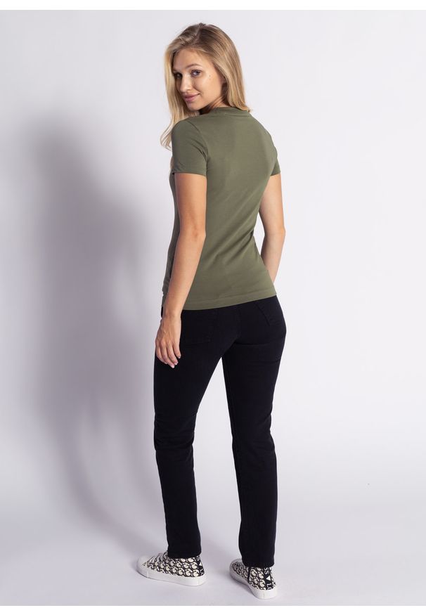 Koszulka damska Guess Ss Cn Mini Triangle Tee (W1YI0ZJ1311-G8DO). Kolor: zielony. Materiał: materiał, denim, jeans. Sezon: lato