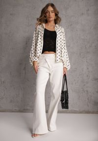 Renee - Jasnobeżowa Nietoperzowa Bluza z Wiskozą w Kropki z Kołnierzykiem Meze. Okazja: na co dzień. Kolor: beżowy. Materiał: wiskoza. Wzór: kropki. Styl: casual #4