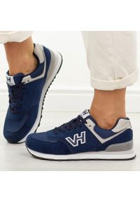 Granatowe sportowe buty damskie Vanhorn 27300. Okazja: na spacer, na co dzień. Nosek buta: okrągły. Zapięcie: sznurówki. Kolor: niebieski. Materiał: tkanina, zamsz. Szerokość cholewki: normalna. Sezon: wiosna, lato. Sport: turystyka piesza #1