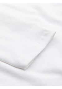 Ombre Clothing - Męski longsleeve SLIM FIT z elastanem i printem – biały V2 - Rozmiar: S. Okazja: na co dzień. Kolor: biały. Materiał: elastan. Długość rękawa: długi rękaw. Wzór: nadruk. Styl: casual #6