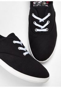 bonprix - Sneakersy z bawełnianego płótna. Kolor: czarny. Materiał: bawełna. Sezon: lato #2