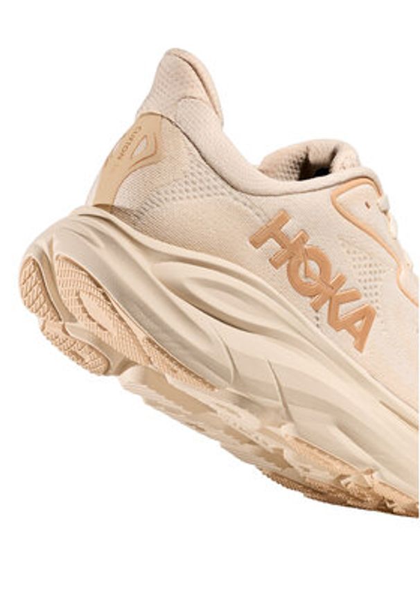 HOKA - Hoka Buty do biegania Clifton 10 1162031 Beżowy. Kolor: beżowy. Materiał: materiał