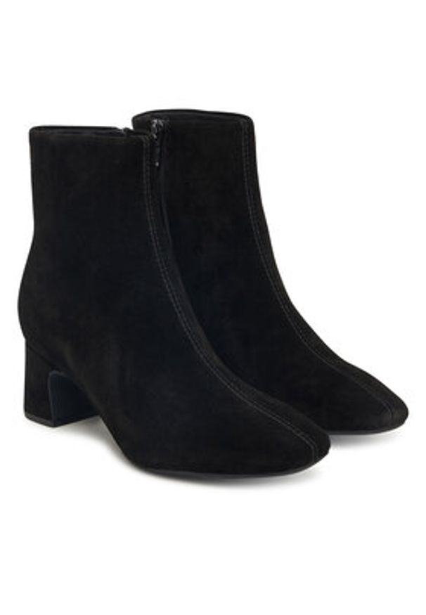 Clarks Botki Fernie Zip 26182936 Czarny. Kolor: czarny. Materiał: skóra, zamsz