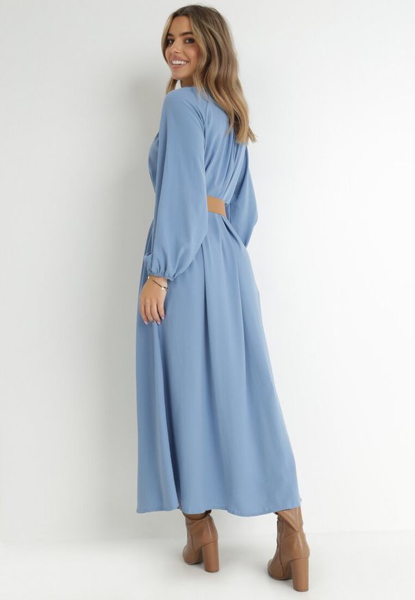 Born2be - Niebieska Sukienka Dorothoe. Okazja: na co dzień. Kolor: niebieski. Materiał: tkanina. Wzór: jednolity, gładki. Styl: casual, klasyczny, elegancki. Długość: maxi