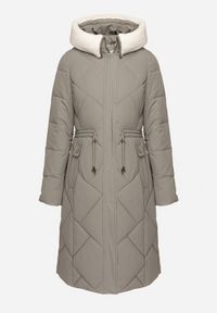 Born2be - Ciemnozielona Pikowana Kurtka z Kapturem i Ozdobnym Kołnierzem Ściągana w Pasie Ellarisa. Typ kołnierza: kaptur. Kolor: zielony. Materiał: wełna, jeans. Styl: elegancki #6