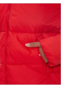 Tommy Jeans Kurtka puchowa DW0DW15963 Czerwony Regular Fit. Kolor: czerwony. Materiał: syntetyk
