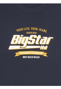 Big-Star - Koszulka męska z nadrukiem granatowa Briss 403. Okazja: na co dzień. Kolor: niebieski. Materiał: bawełna, skóra, jeans. Wzór: nadruk. Styl: klasyczny, vintage, casual