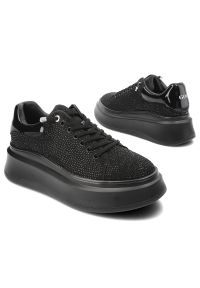GOE - Czarne Sneakersy Goe Modne Obuwie Damskie Na Platformie. Okazja: na co dzień. Kolor: czarny. Materiał: lakier, materiał. Wzór: aplikacja. Obcas: na platformie #7
