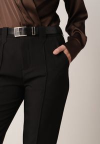 Born2be - Czarne Eleganckie Spodnie Cygaretki z Wysokim Stanem i Paskiem z Klamerką Diminas. Okazja: na co dzień. Stan: podwyższony. Kolor: czarny. Materiał: lakier. Wzór: gładki. Styl: elegancki #3