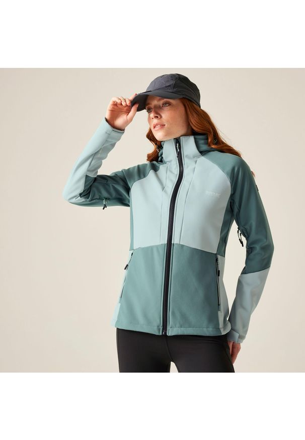 Regatta - Kurtka damska softshell wodoodporny Desoto. Kolor: niebieski. Materiał: softshell. Sport: turystyka piesza