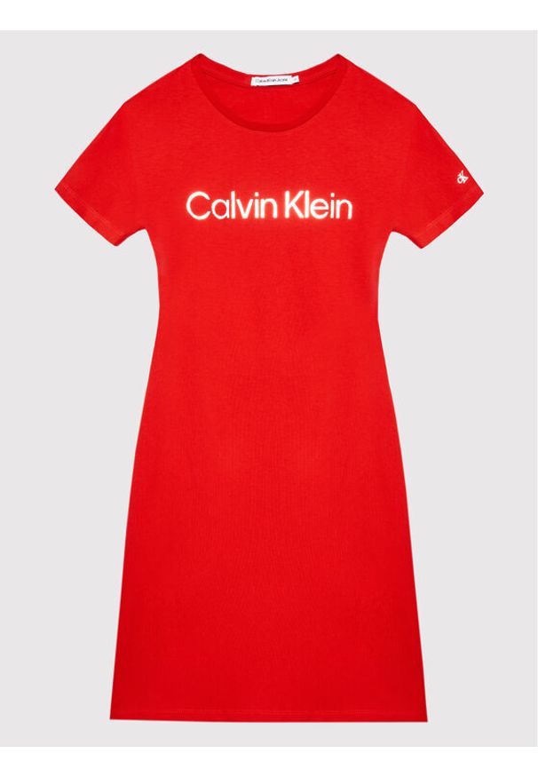 Sukienka codzienna Calvin Klein Jeans. Okazja: na co dzień. Kolor: czerwony. Typ sukienki: proste. Styl: casual