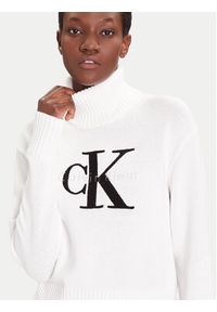 Calvin Klein Jeans Golf Chenille LV047D354G Biały Relaxed Fit. Typ kołnierza: golf. Kolor: biały. Materiał: syntetyk, bawełna #4