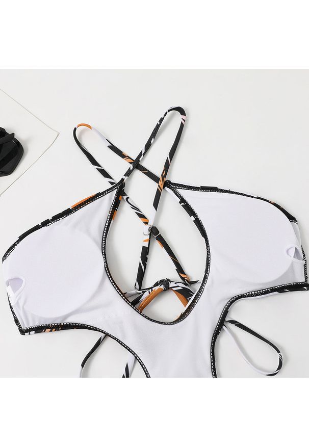 Intica - Strój kąpielowy jednoczęściowy z wycięciami odporny na chlor i UV Glenda. Kolor: niebieski. Materiał: materiał. Długość: długie