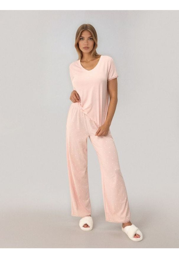 Sinsay - Piżama dwuczęściowa z domieszką wiskozy - różowy. Kolor: różowy. Materiał: wiskoza