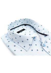 Mmer / Villaro - Koszule męskie - Biała koszula w drobny niebieski wzór E010. Kolor: biały, wielokolorowy, niebieski. Materiał: bawełna, poliester, tkanina. Długość: długie. Styl: elegancki, klasyczny #1