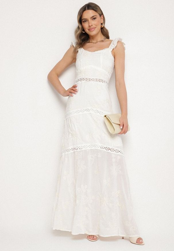 Born2be - Biała Wiskozowa Sukienka Ozdobiona Haftami i Falbankami Lumionea. Typ kołnierza: kołnierz z falbankami. Kolor: biały. Materiał: wiskoza. Wzór: aplikacja, haft. Styl: elegancki