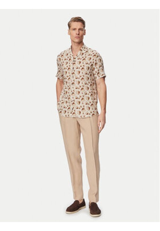 Bugatti Koszula 9253-18908E Beżowy jasny Regular Fit. Kolor: beżowy. Materiał: len
