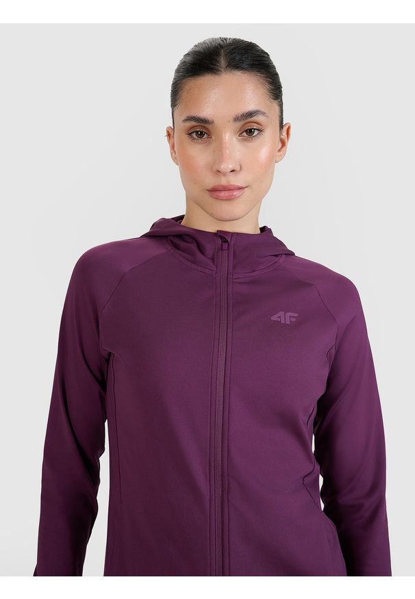 4f - 4F Bluza treningowa regular szybkoschnąca damska - fioletowa XXL. Okazja: na co dzień. Typ kołnierza: kaptur. Kolor: fioletowy. Materiał: materiał, dzianina, syntetyk, włókno, elastan. Długość rękawa: raglanowy rękaw. Wzór: gładki, jednolity, ze splotem. Styl: casual, sportowy. Sport: fitness