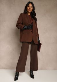 Renee - Jasnobrązowa Pudełkowa Marynarka Bez Zapięć z Wiskozą z Marszczonymi Rękawami Fenidia. Okazja: na spotkanie biznesowe. Kolor: brązowy. Materiał: wiskoza. Styl: biznesowy #4