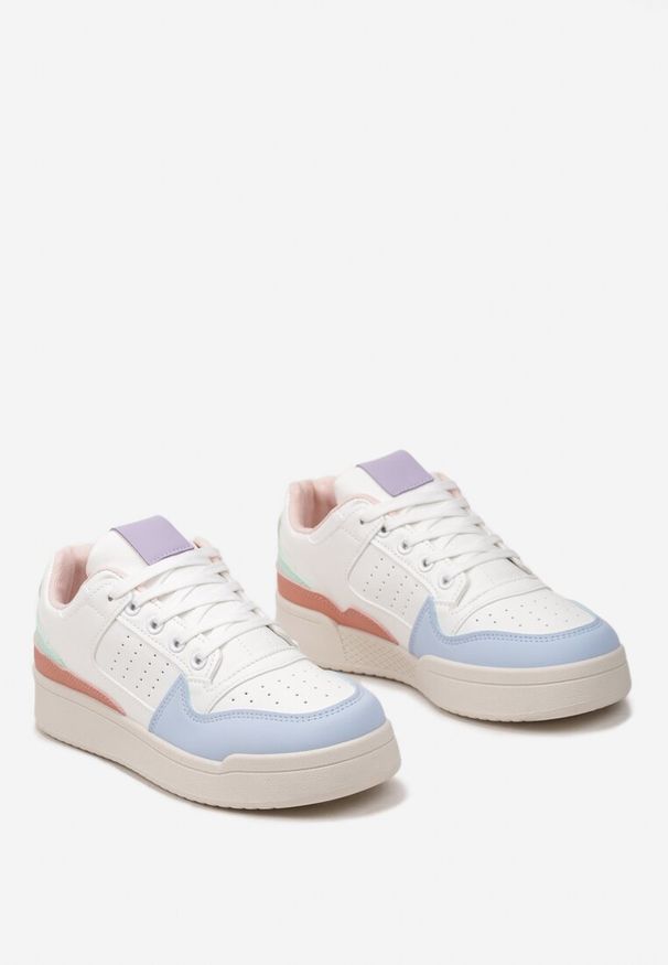 Born2be - Niebiesko-Białe Sneakersy Przed Kostkę na Płaskiej Podeszwie ze Sznurowaniem Virehana. Wysokość cholewki: przed kostkę. Kolor: niebieski, beżowy. Obcas: na płaskiej podeszwie