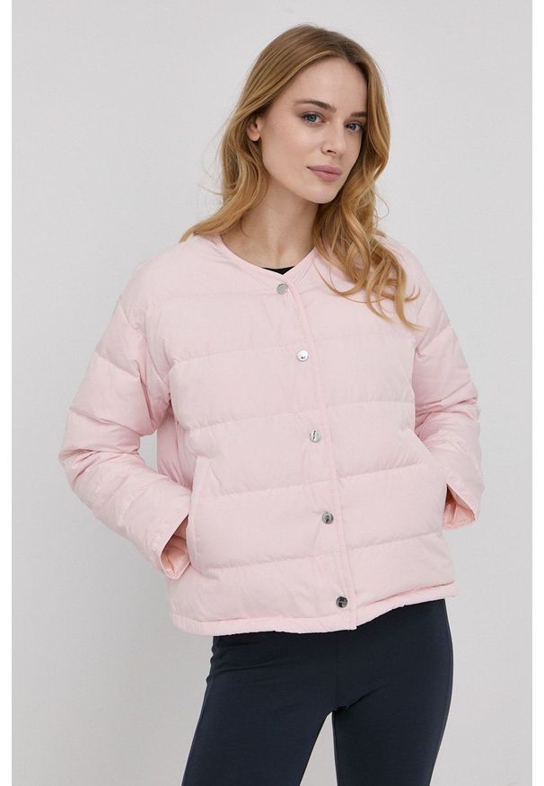 Marella kurtka puchowa damska kolor różowy zimowa. Okazja: na co dzień. Kolor: różowy. Materiał: puch. Wzór: gładki. Sezon: zima. Styl: casual