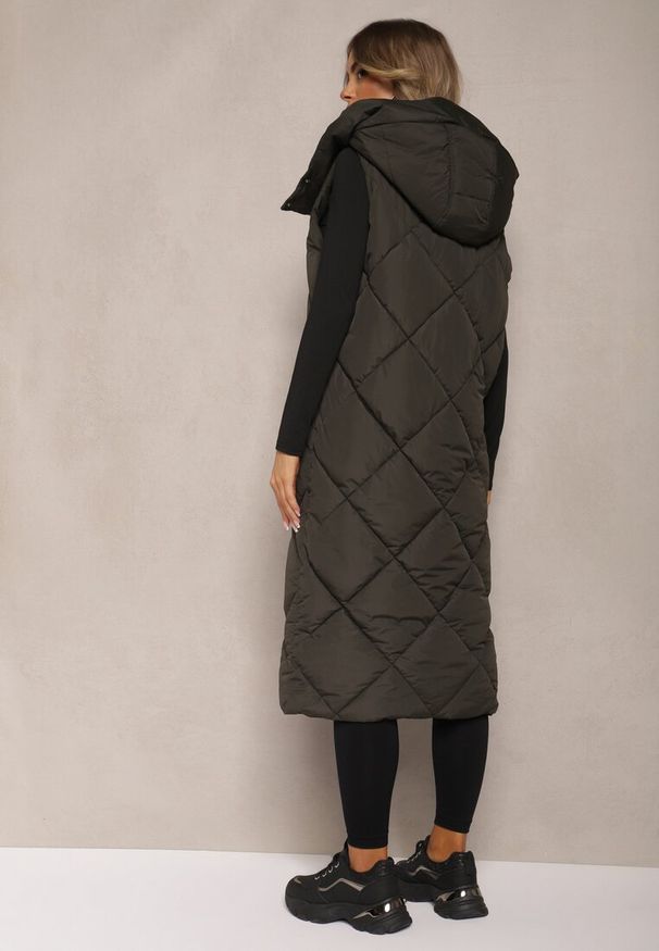 Renee - Ciemnozielona Pikowana Kamizelka na Suwak z Kapturem i Kołnierzem Mivovia. Okazja: na co dzień. Typ kołnierza: kaptur. Kolor: zielony. Materiał: jeans. Wzór: gładki. Styl: casual