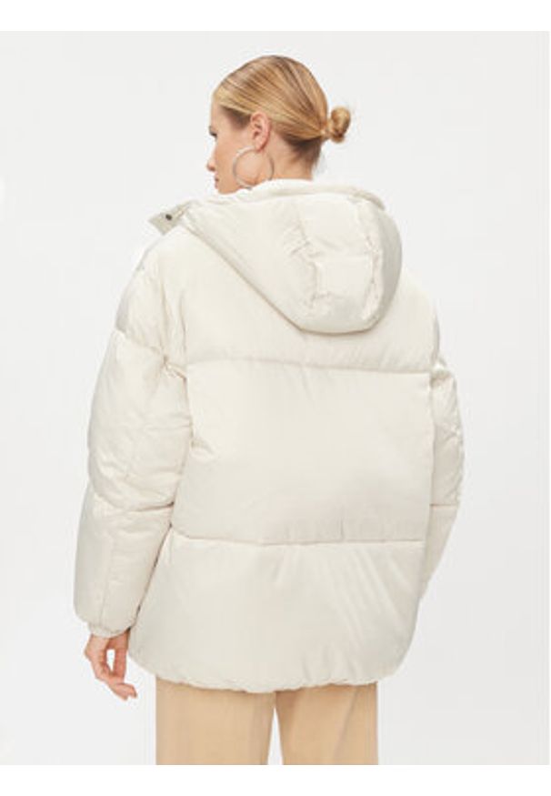 Tommy Jeans Kurtka zimowa Ovr Satin DW0DW16586 Écru Regular Fit. Materiał: syntetyk. Sezon: zima