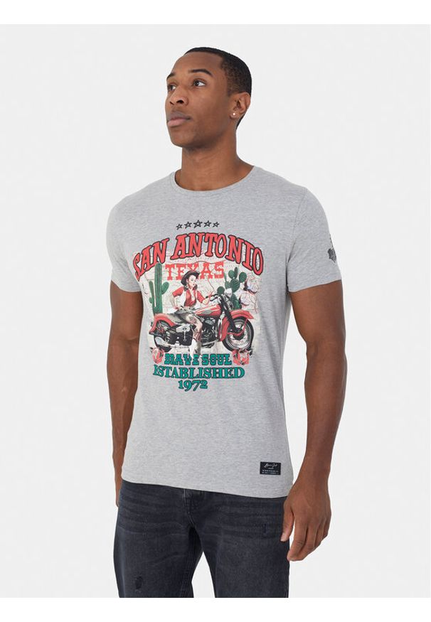 Brave Soul T-Shirt MTS-149PINUP Szary Straight Fit. Kolor: szary. Materiał: bawełna