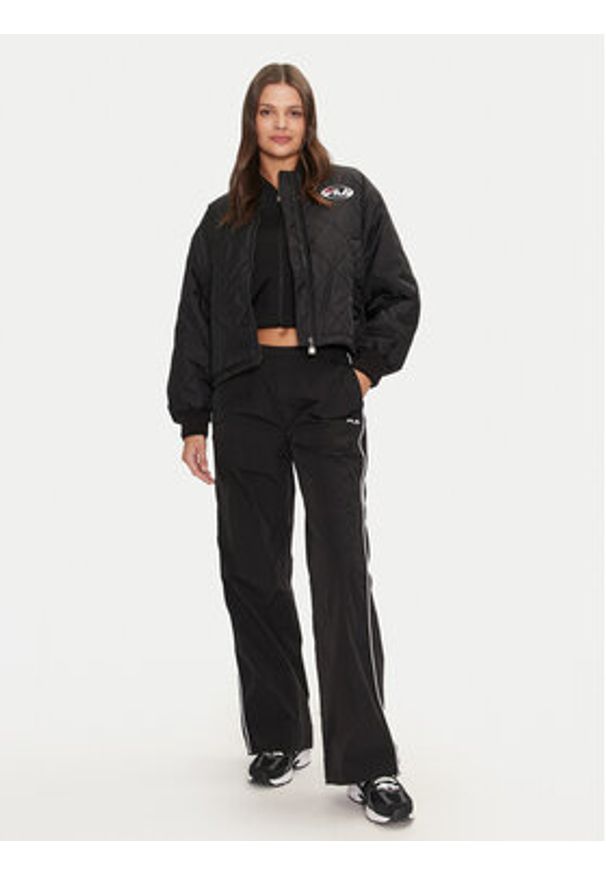 Fila Kurtka bomber Lunde FAW0896 Czarny Loose Fit. Kolor: czarny. Materiał: syntetyk