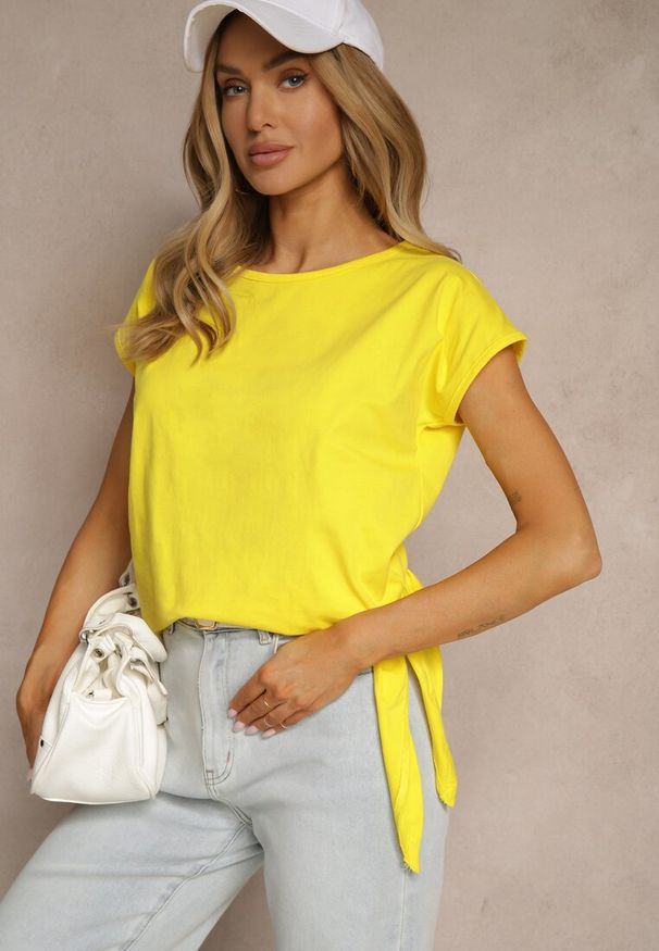 Renee - Żółty T-shirt z Bawełny z Ozdobnym Wiązaniem Termio. Okazja: na spotkanie biznesowe, do pracy. Kolor: żółty. Materiał: bawełna. Styl: biznesowy, klasyczny