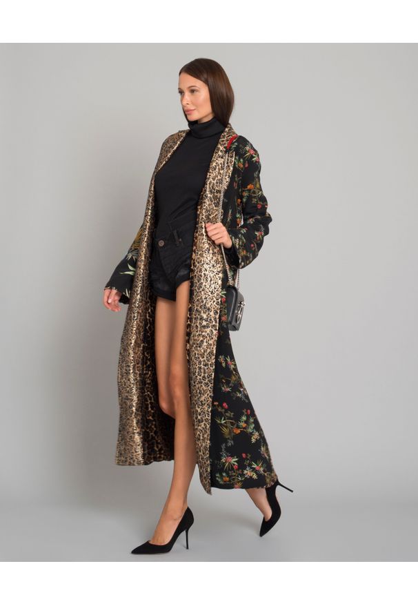 ANJUNA - Jedwabne kimono w panterkę. Kolor: brązowy. Materiał: jedwab. Wzór: motyw zwierzęcy