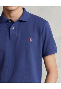 Ralph Lauren - RALPH LAUREN - Błękitna koszulka polo z haftowanym logo. Typ kołnierza: polo. Kolor: niebieski. Materiał: bawełna, tkanina. Długość rękawa: krótki rękaw. Wzór: haft #5