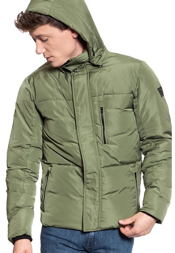 Wrangler - WRANGLER PROTECTOR JACKET MĘSKA KURTKA ZIMOWA CLOVER GREEN W4A2W3G05 112129068. Typ kołnierza: kaptur. Materiał: puch. Sezon: zima