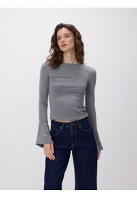 Reserved - Bluzka z rozszerzanymi rękawami - jasnoszary. Kolor: szary. Materiał: dzianina, wiskoza #1